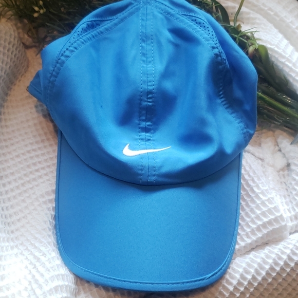 blue nike hat womens